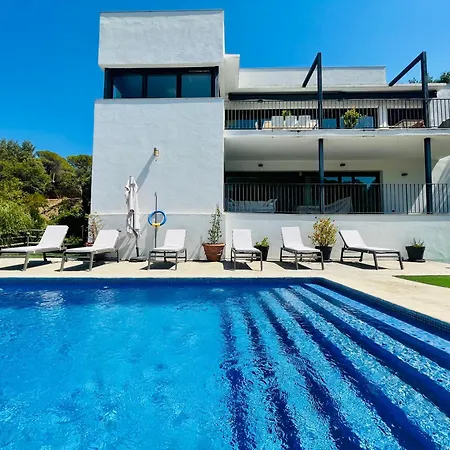 Villa Kubik By Costabravaway *
